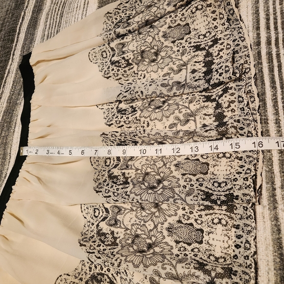 AEO miniskirt ebony & ivory lined elastic waistband sz L - Picture 5 of 6